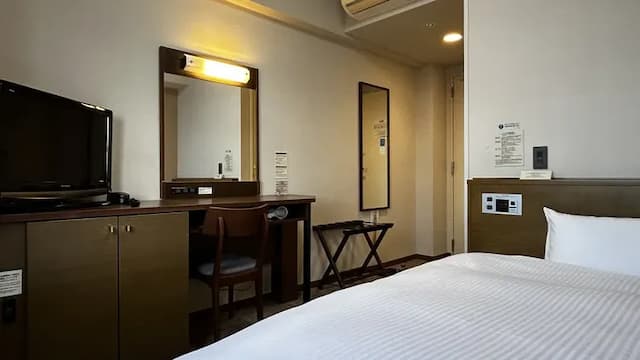 丸龜ROUTE-INN飯店 | 丸龜站開車約5分鐘-單人房【不挑房】-1