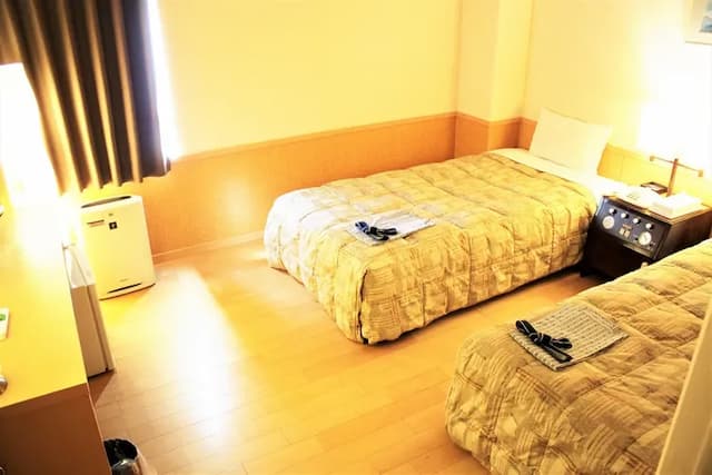 山形七日町華盛頓飯店｜近JR山形站/山形城跡開車6分/諏訪神社步行16分-落地雙床房【不挑房】-6