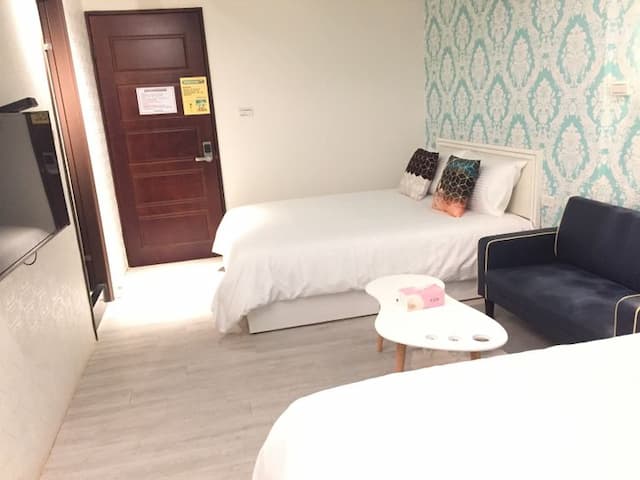 Traveler Station R15-201-9