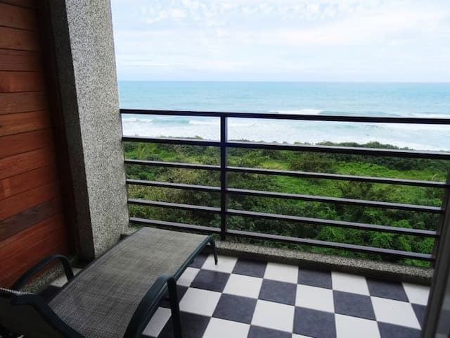 浪花一朵朵民宿 | 可选购海景房型-Ocaen view room l Golden Age Quadruple Room-3