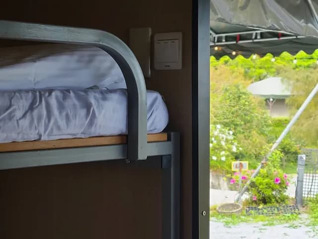 鷗漫景觀農場｜新上架！懶人帳、露營車-【露營車】M區｜四人露營拖車-5