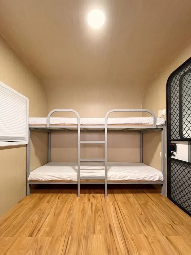 鷗漫景觀農場｜新上架！懶人帳、露營車-【露營車】M區｜四人露營拖車-8