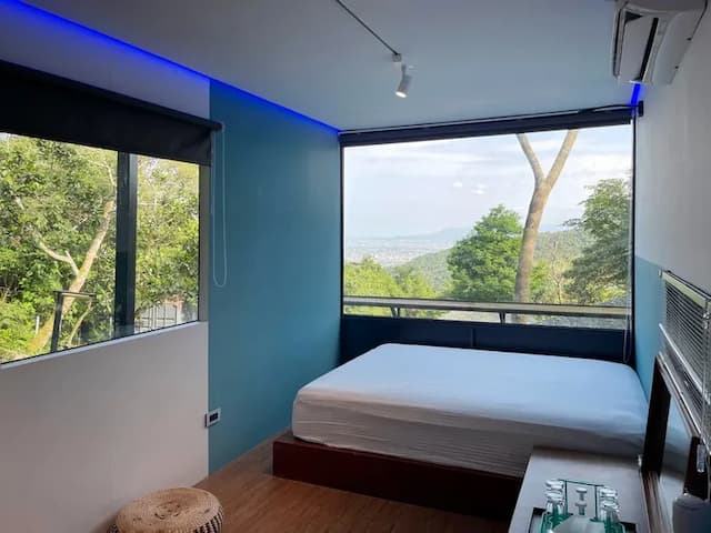 鷗漫景觀農場｜新上架！懶人帳、露營車-【露營屋】M區｜四人景觀山屋-6