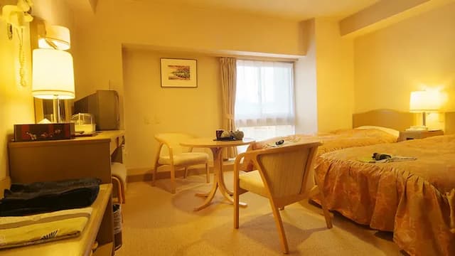 土佐御苑飯店｜高知站徒步5分/高知城開車5分-雙床房【不挑房】-1