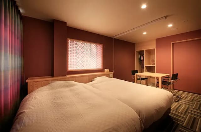 鬼怒川溫泉丸京旅館｜鬼怒川溫泉站徒步3分/大浴場/日光東照宮開車40分-〈火〉洋室雙床房｜用餐區、按摩椅【不挑房間】-5