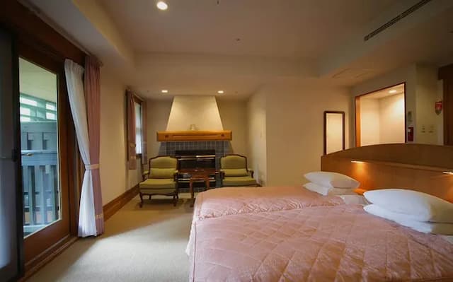 中禪寺溫泉 中禪寺金谷飯店｜日光山中禪寺開車9分/中禪寺湖景-湖景豪華三床房【不挑房】-2