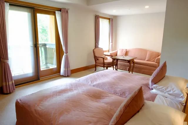 中禪寺溫泉 中禪寺金谷飯店｜日光山中禪寺開車9分/中禪寺湖景-湖景標準雙床房【不挑房】-1