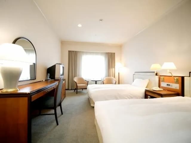 新近江飯店｜JR近江八幡車站徒步２分／日牟礼八幡宮搭車20分/水郷遊船開車15分-標準雙床房【不挑房】-1