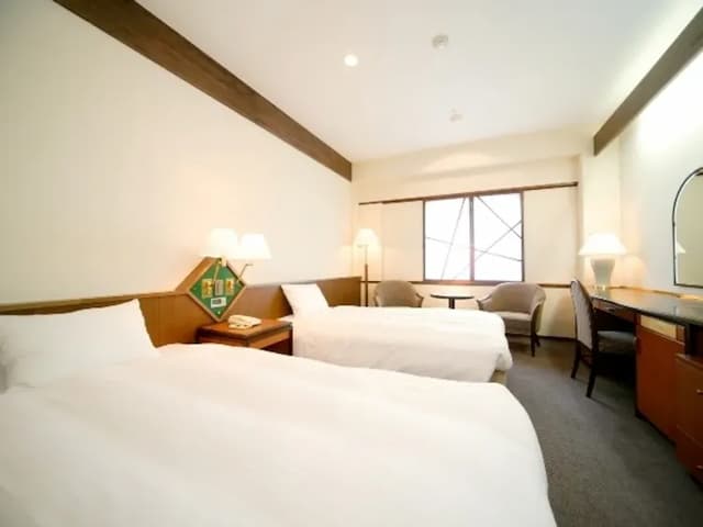 新近江飯店｜JR近江八幡車站徒步２分／日牟礼八幡宮搭車20分/水郷遊船開車15分-標準雙床房【不挑房】-2