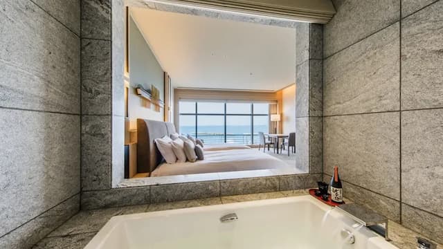 View from the premier luxury floor "Vista" twin view bus