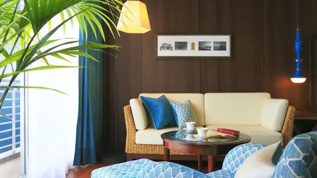 Club lounge night image