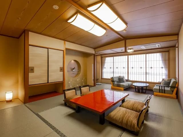 [Relaxing Japanese-style room (10-12 tatami mats + wide rim)] (No smoking)