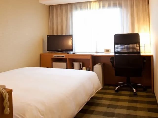 Single [moderate] No smoking