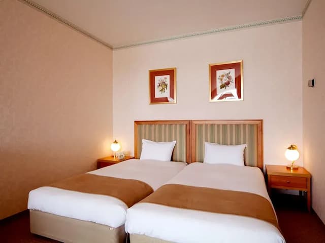 Balcony twin [example]