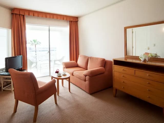 Balcony twin [example]