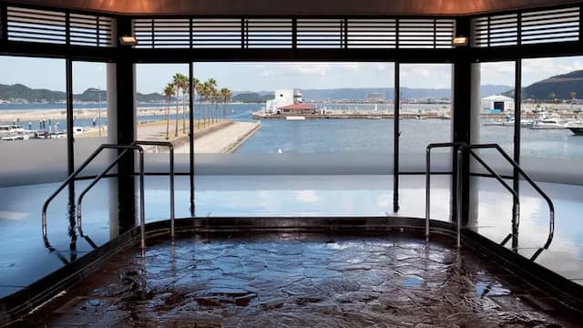 和歌山遊艇城大飯店 | 黑潮市場步行6分鐘-海景浴室/陽台四人房【不挑房】-3