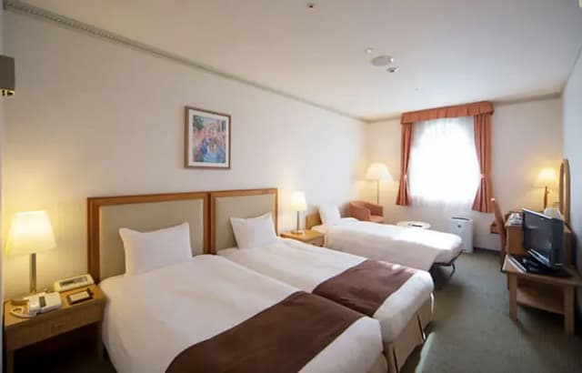 Standard triple room [example]