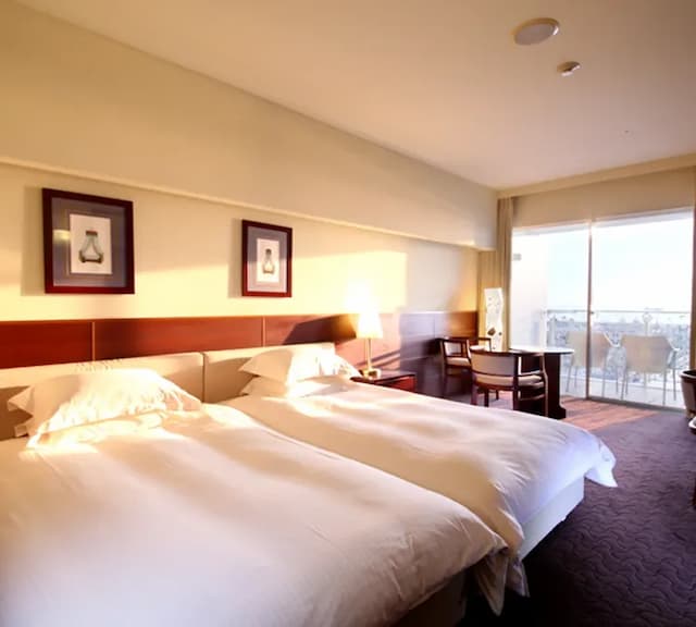 [Ocean view bath/suite room] Bedroom *One example