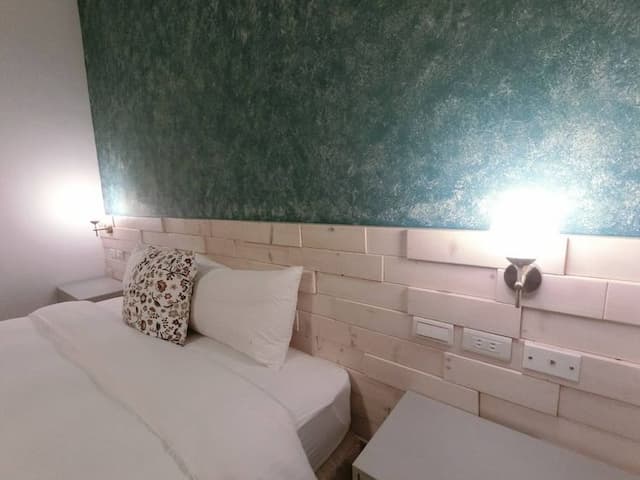 七美姑娘旅宿-豪華雙人蜜月浴缸套房-8