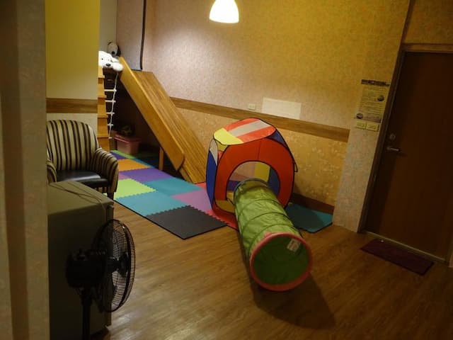 스카이 라운지 b&b, 대만, 일월담, 시투 근처 seukai launji b&b, daeman, il-woldam, situ geuncheo-Parent-child Game Quadruple Room-6