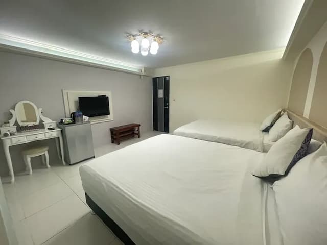 熊之蜜民宿-四人房－附陽台-5