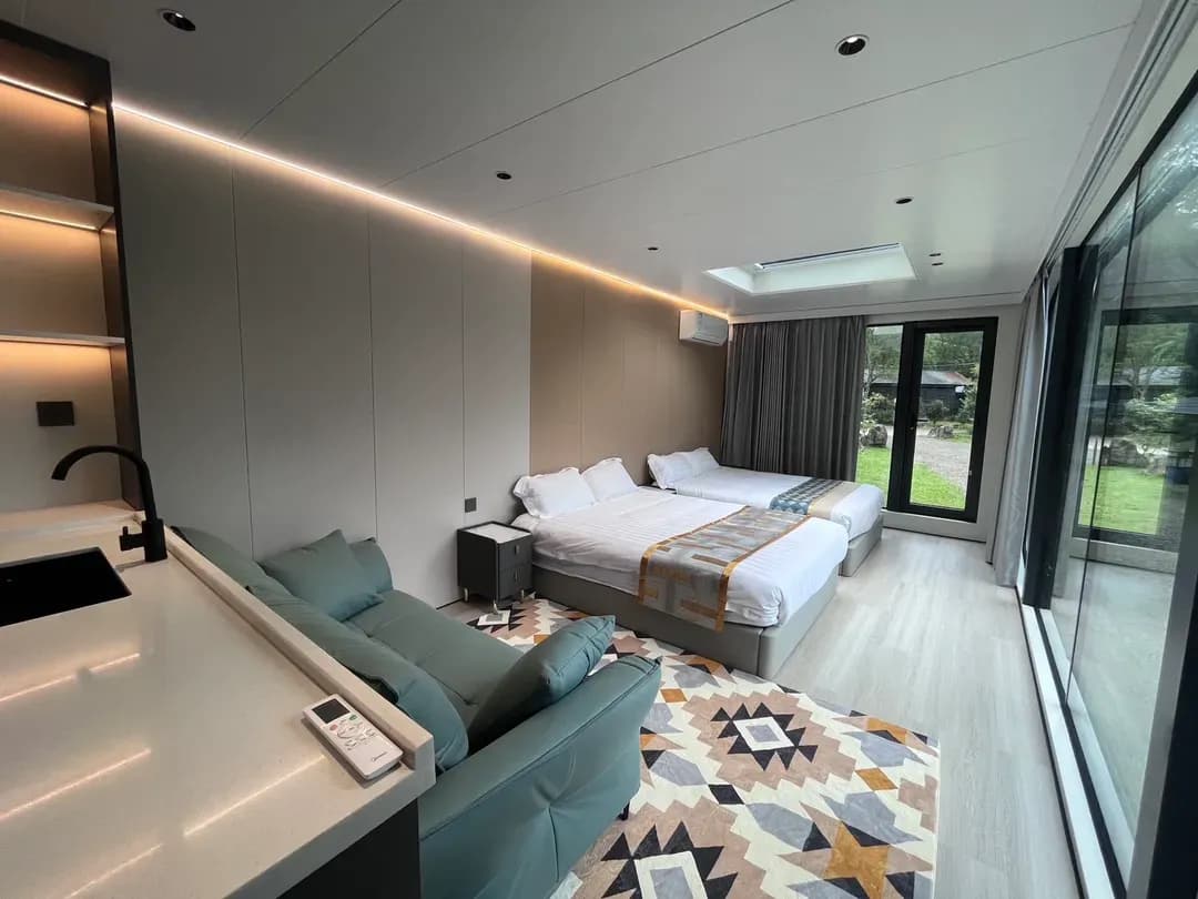 瀾音悠悠 Lanvillage｜獨家85折起！戲水池消暑、尖石露營木屋、露營車-【歡樂 太空艙】二大床 附隨行KTV-5