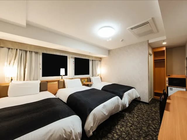 トリプルルーム（広さ18㎡／ベッド3台／ベッド幅110cm）