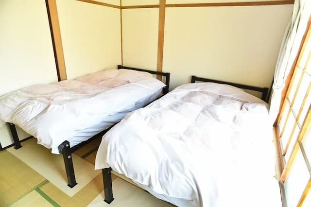 寝室２シングルベッド