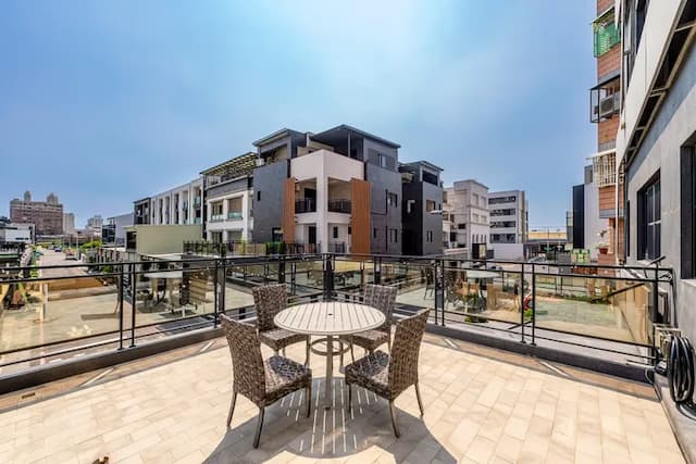 Happiness Romantic B&B-Superior Quadruple Room（Undersea World）-13