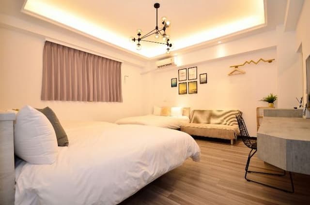 Feng Chia. Music Mu Lè mù-Family Room - 6 Adults-5