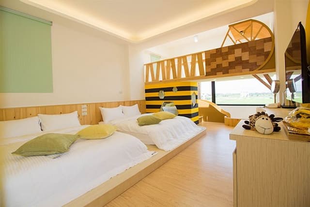 梅花森林民宿-魔幻蜜蜂 ( 2大2小親子房 )-1