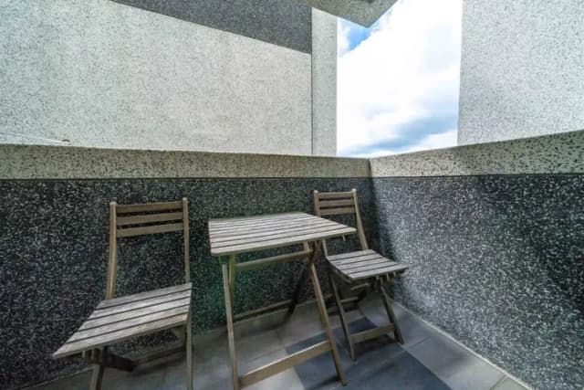 #陽台#雙人房 #有電梯 #乾濕分離衛浴 #暖氣 #冷氣