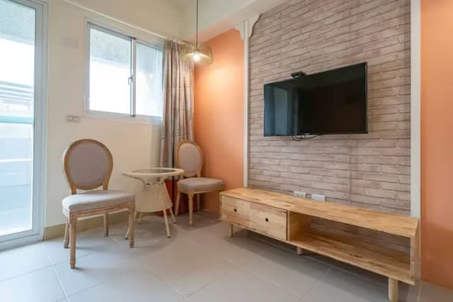 #陽台#雙人房 #有電梯 #乾濕分離衛浴 #暖氣 #冷氣