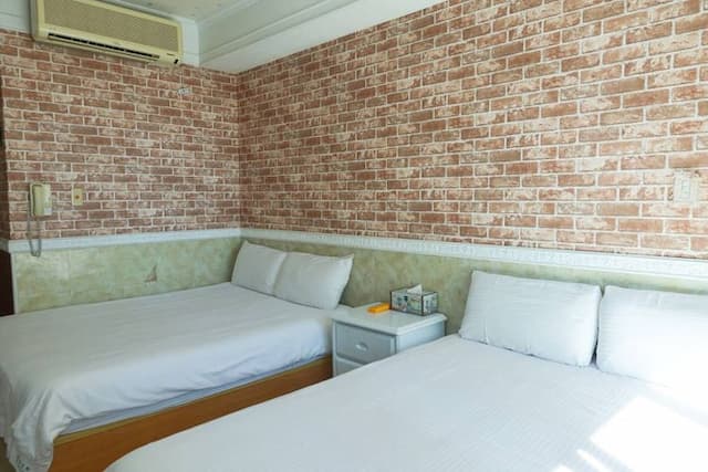 Moten Bay Hotel-Standard quadruple room-6