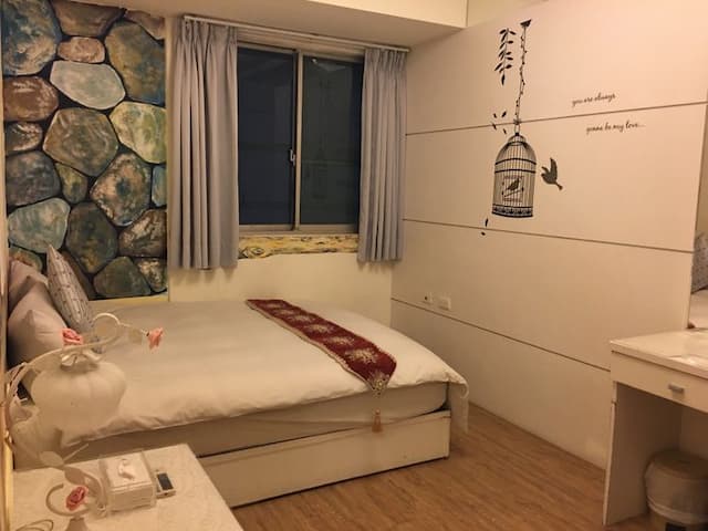 Moten Bay Hotel-Deluxe Family Quadruple Room (2 bedrooms and 1 living room)-6