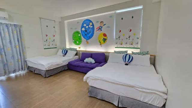 超平價民宿風格館-飛高高四人房-1