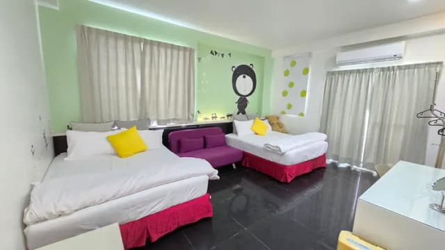 超平價民宿風格館-黑嚕嚕四人房-1