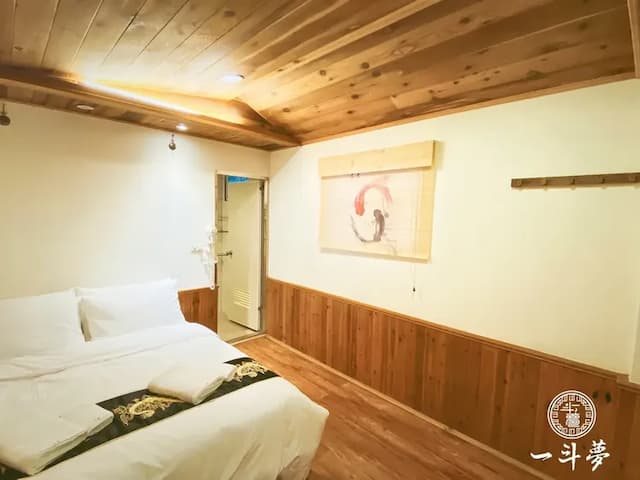 A Dream in Sun Moon Lake-Single-family carp house-3