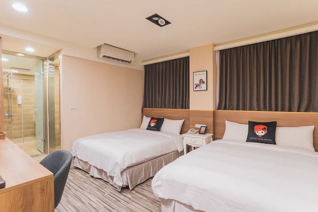 Rose Hotel | Taipei Station-Luxury quadruple room-1