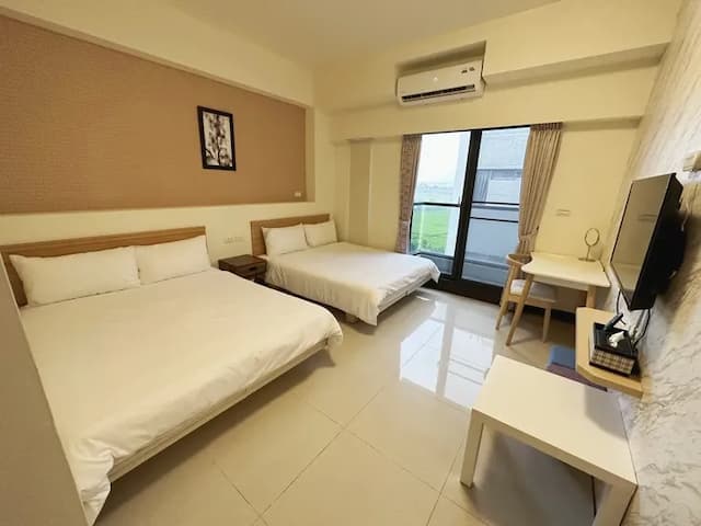 日沐澄旅-陽台四人房-4