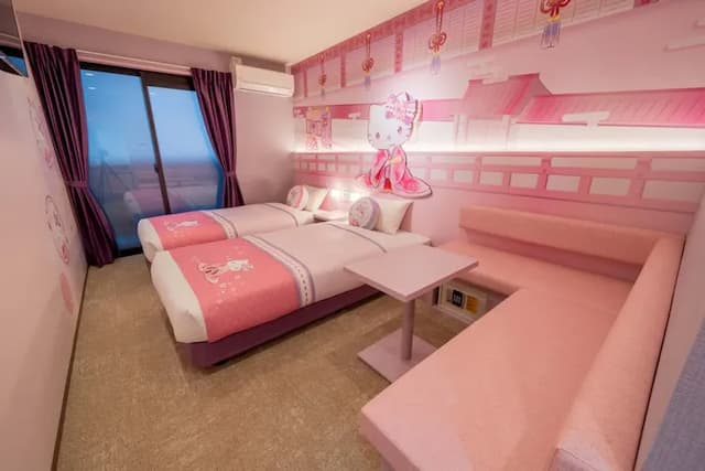 RESI STAY YASAKA-HELLO KITTY Room-1