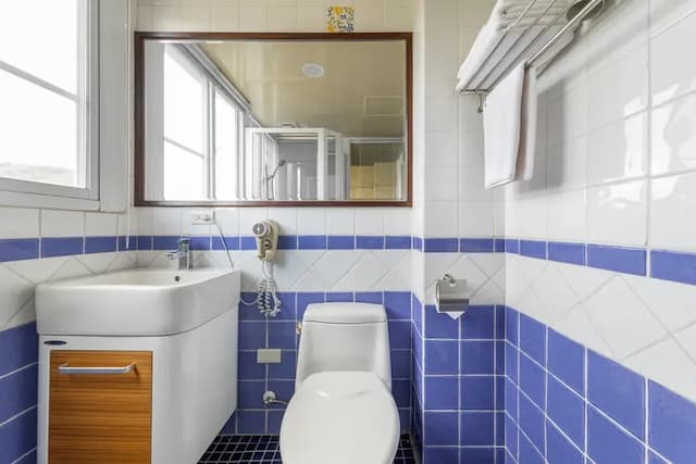 墾丁後灣 南法風情海景民宿｜近海洋生物博物館-山景雙人房-12