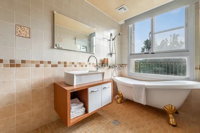 墾丁後灣 南法風情海景民宿｜近海洋生物博物館-豪華雙人房-附浴缸-10