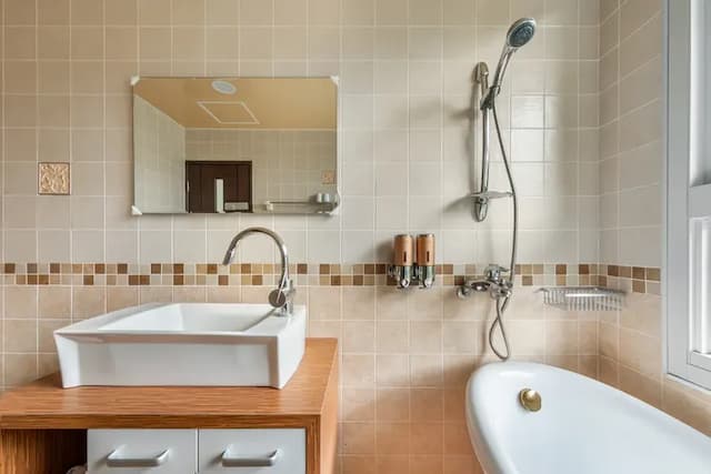 墾丁後灣 南法風情海景民宿｜近海洋生物博物館-豪華雙人房-附浴缸-11