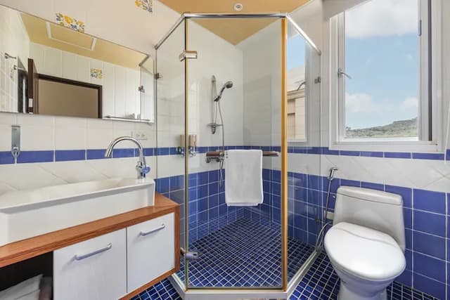 墾丁後灣 南法風情海景民宿｜近海洋生物博物館-海景豪華雙人房-附陽台-10