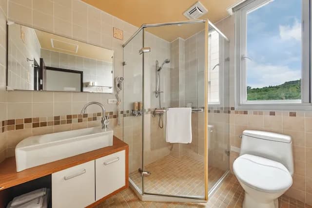 墾丁後灣 南法風情海景民宿｜近海洋生物博物館-海景豪華雙人房-附陽台-7