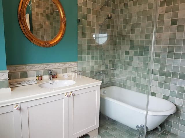 上萊茵莊園-皇后四人房3C-2