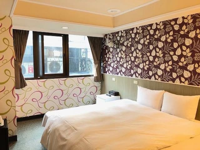 台北西門儷萊飯店-精緻雙人-有窗-1