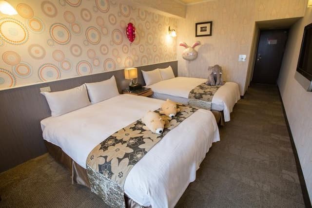 台北西門儷萊飯店-精緻家庭客房-有窗-2