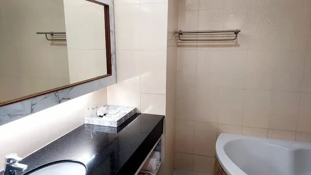 Saisawan Beach Resort Pattaya-Deluxe City View-15